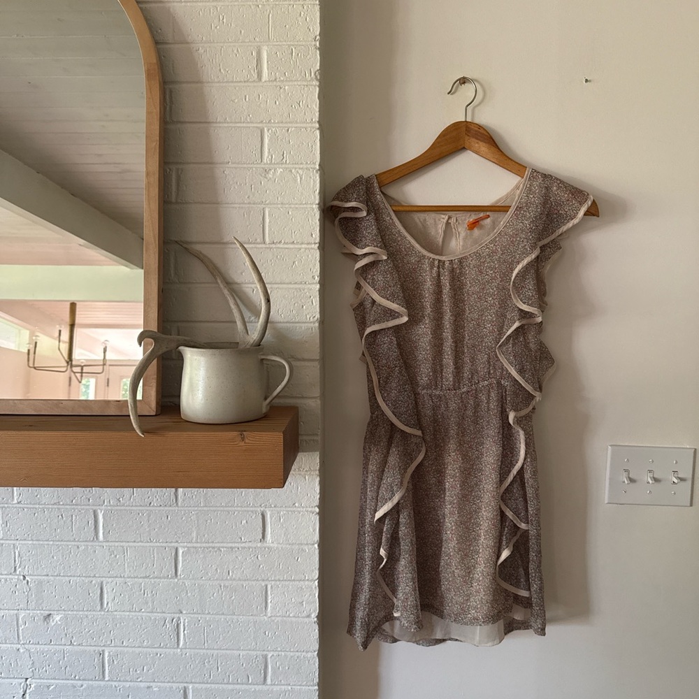 Anama Floral Sleeveless Dress in Cream and Pink
